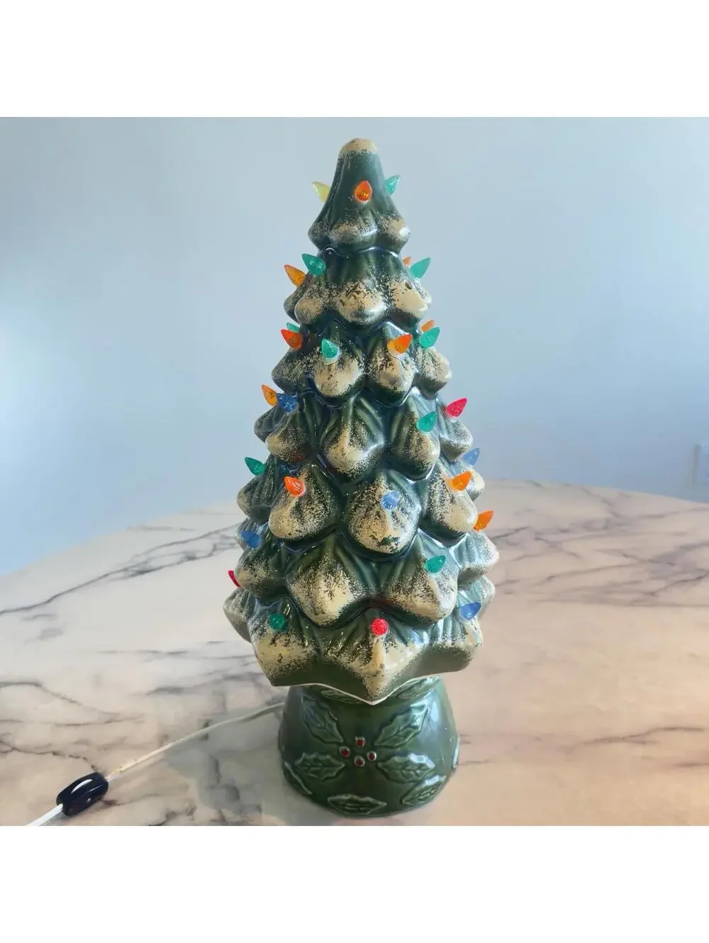 Ceramic Christmas Tree Lamp Lighted Pinecone Multi Pegs OG Vintage 18